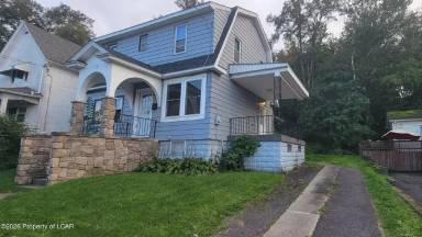 Main picture of 138 Sand St