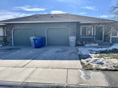 Main picture of 1025 SE Freedom Cir