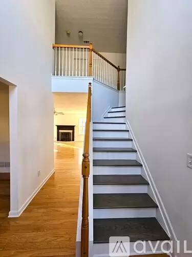 Main picture of 875 Roxfield Ct