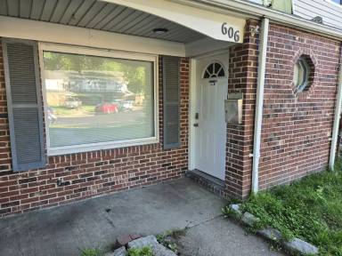 Main picture of 606 Redkirk Ln