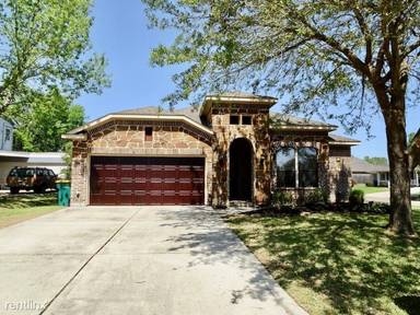 Main picture of 5202 Park View Dr