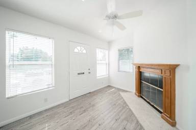 Main picture of 4816 Bancroft St