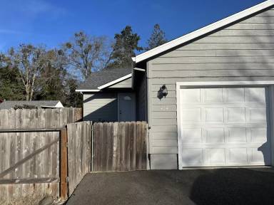 Main picture of 414 Marion Ln