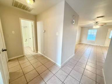 Main picture of 801A Hickory St