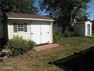 Main picture of 499 Madison St