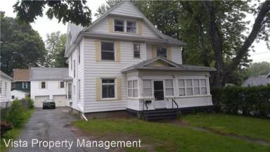 Main picture of 4045 Lake Ave