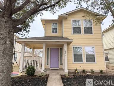 Main picture of 2403 Melissa Oaks Ln