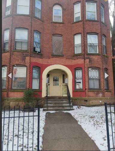 Main picture of 7 Mortson St