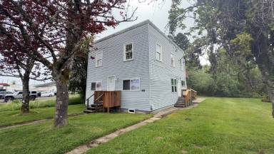 Main picture of 48 SE Anchor Ave