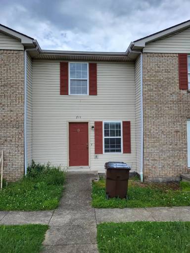 Main picture of 211 Aqueduct Dr