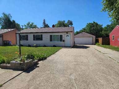 Main picture of 821 E Tallent St