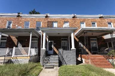 Main picture of 3010 Harlem Ave