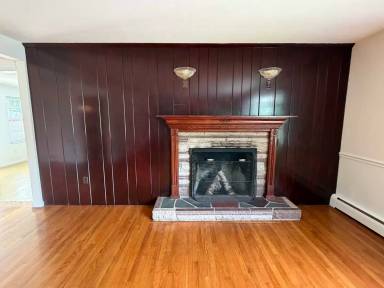 Main picture of 32 Triangle St
