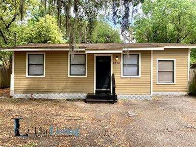 Main picture of 8015 N 10th St