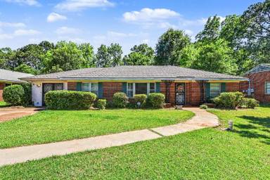 Main picture of 2822 Sumter Ave