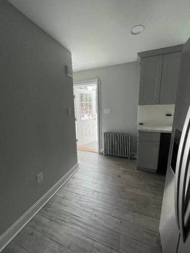 Main picture of 25 W Southampton Ave