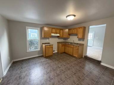 Main picture of 3449 Erin Ave