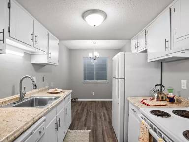 Main picture of Misty Glen Apartments & Townhomes