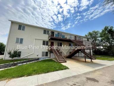 Main picture of 460 E Center St