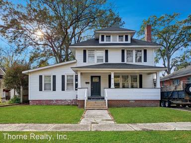 Main picture of 802 Saint David St