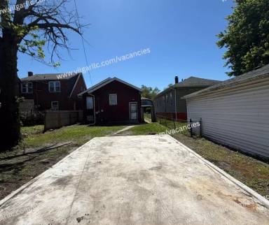 Main picture of 825 Merrill St