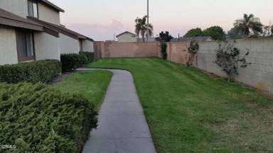 Main picture of 5122 Longfellow Way