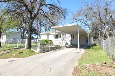 Main picture of 703 Mary Jane St