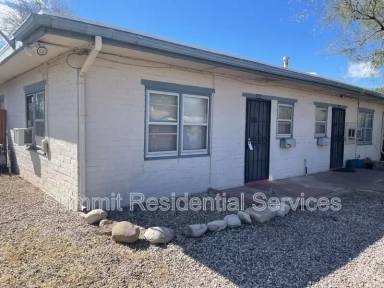 Main picture of 3556 E Fairmount St