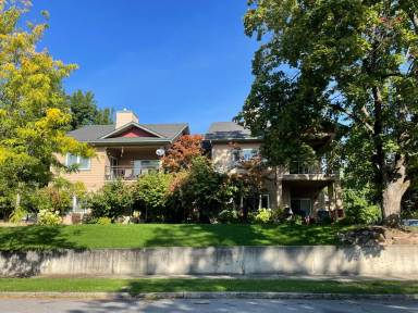 Main picture of 217 E Garden Ave