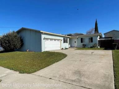 Main picture of 43252 Lindenwood St