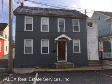 Main picture of 114 E Burd St