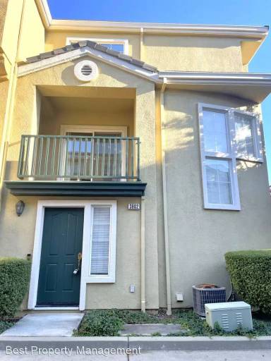Main picture of 3602 Langdon Cmn