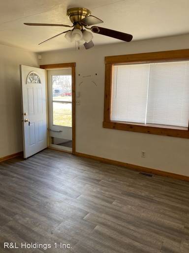 Main picture of 1004 N Ohio St