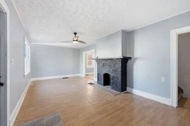 Main picture of 1452 Summit St