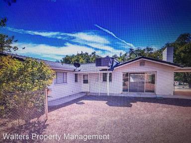 Main picture of 230 Diagonal St