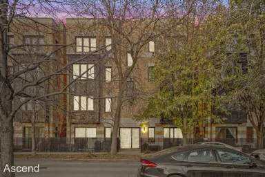 Main picture of 1859 W Chicago Ave