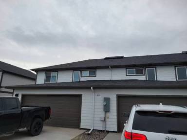 Main picture of 605 Halfpipe St