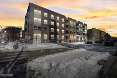 Main picture of 1208 E 64th St