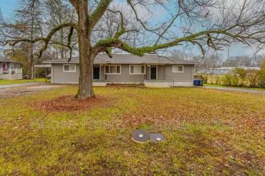 Main picture of 2810 Silverdale Rd