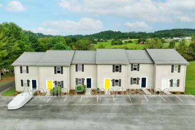 Main picture of 2637 Highway 11 W