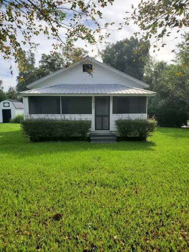 Main picture of 420 Magnolia St