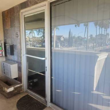 Main picture of 918 W Lincoln Ave