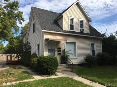 Main picture of 139 E Pearl St