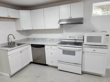 Main picture of 14636 Military Rd S