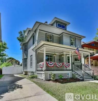 Main picture of 1718 Wisconsin Ave