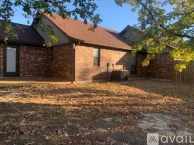 Main picture of 2411 Sweet Springs Rd