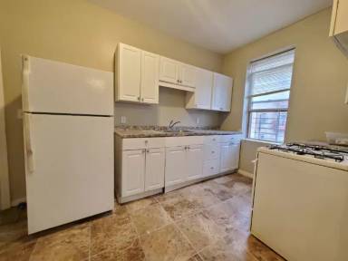 Main picture of 191 Van Nostrand Ave