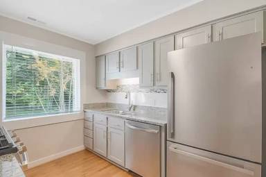 Main picture of 915 Buckingham Rd