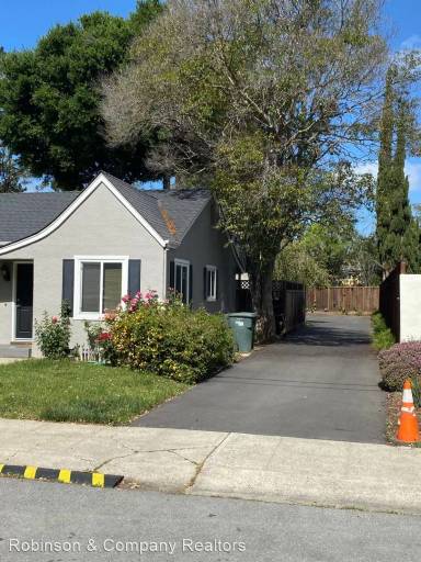 Main picture of 966 Florence Ln