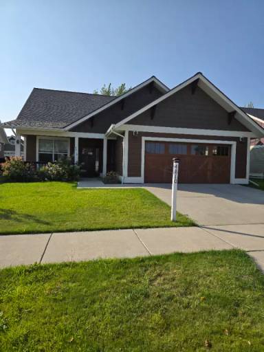 Main picture of 4810 Golden Gate Ave